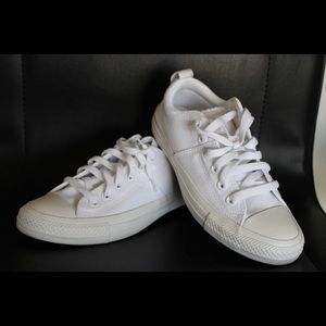 White converse Size 7.5